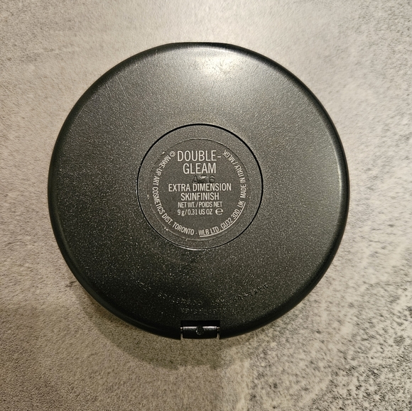 Mac Extra Dimension Skinfinish in Double-Gleam Highlighter - Picture 9 of 9